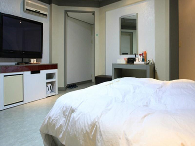 Hotel Tate ซูวอน ภายนอก รูปภาพ