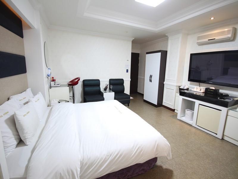 Hotel Tate ซูวอน ภายนอก รูปภาพ