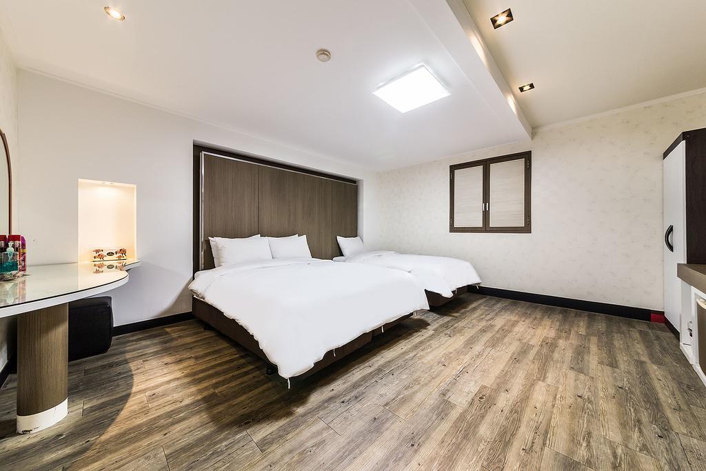 Hotel Tate ซูวอน ภายนอก รูปภาพ