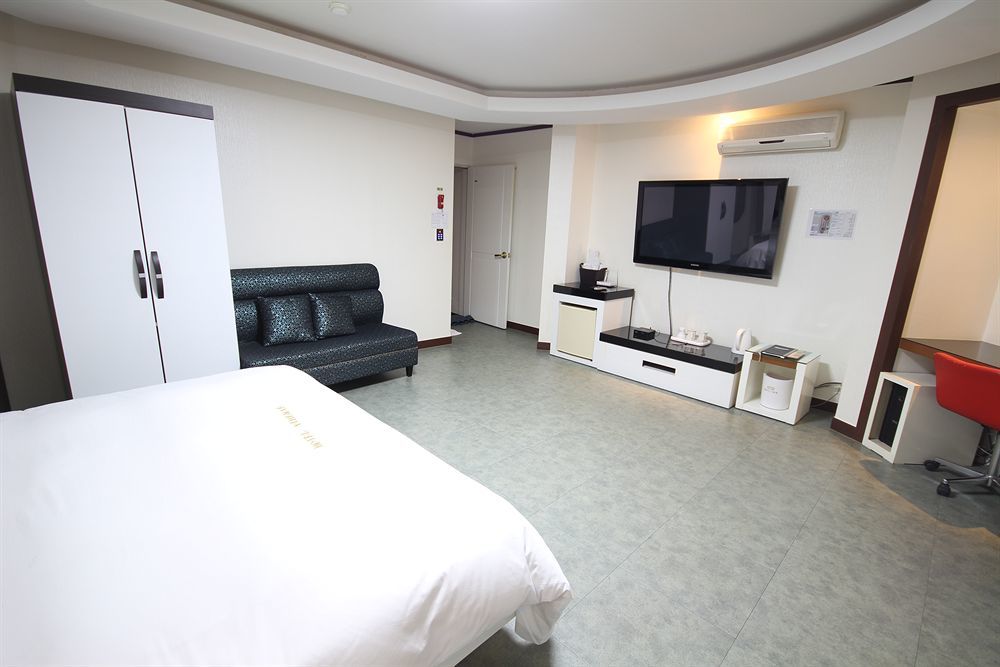 Hotel Tate ซูวอน ภายนอก รูปภาพ