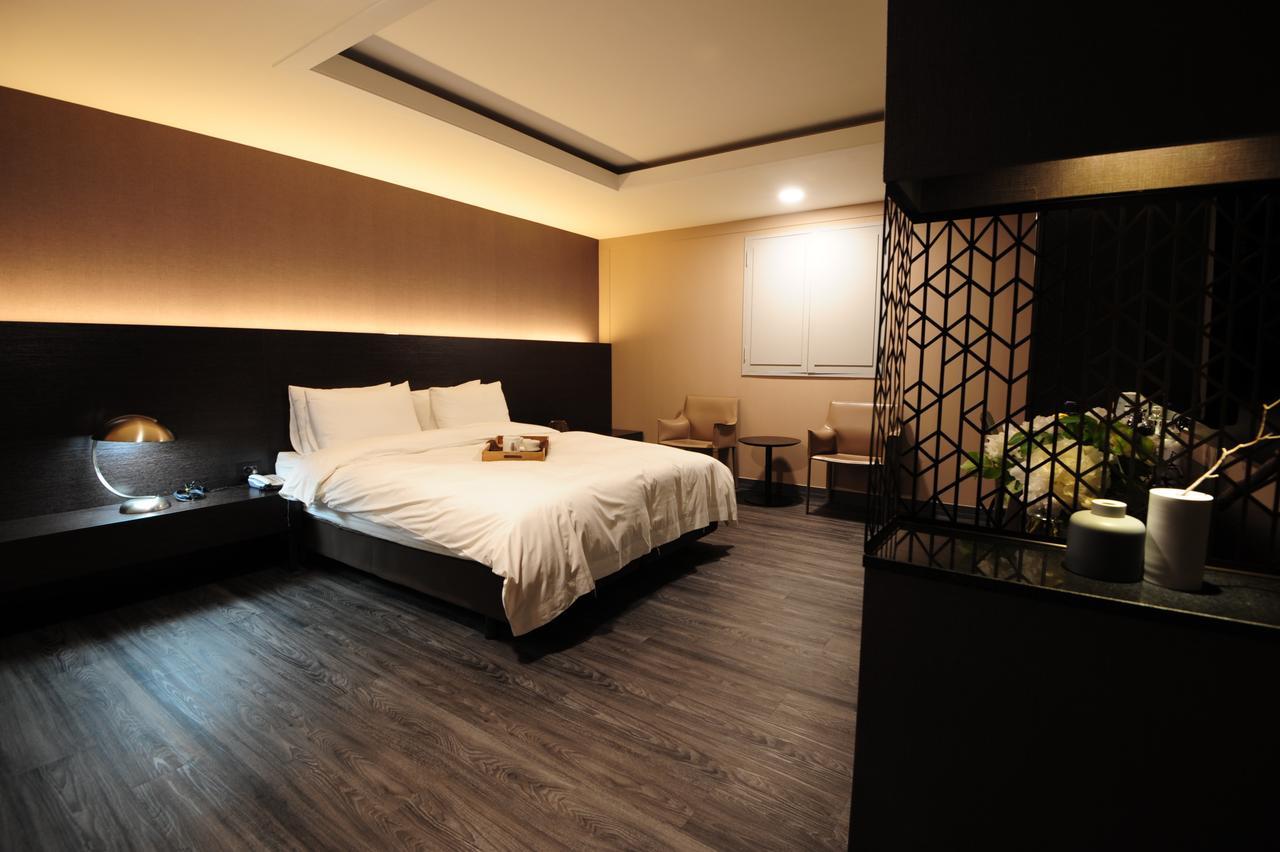 Hotel Tate ซูวอน ภายนอก รูปภาพ