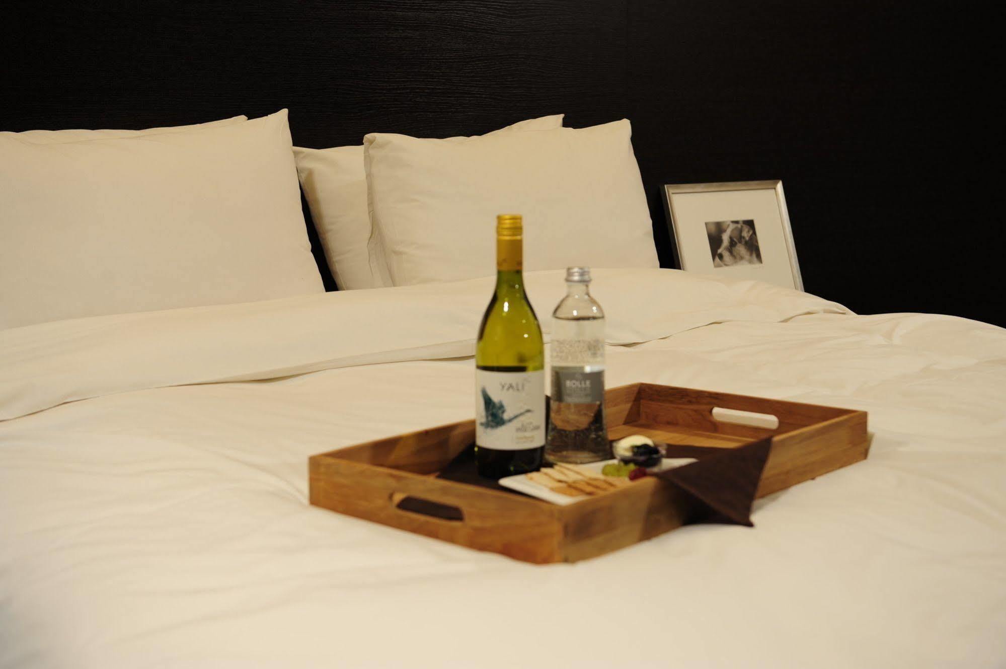 Hotel Tate ซูวอน ภายนอก รูปภาพ