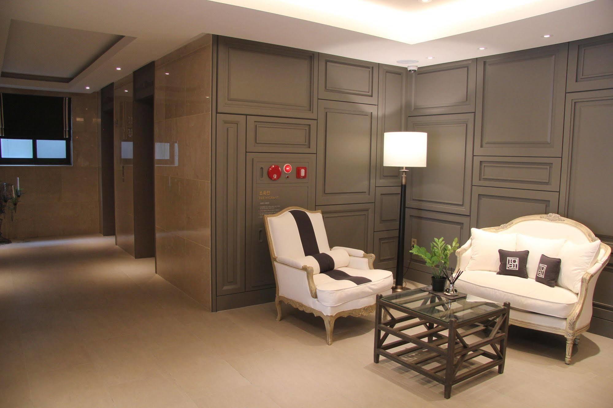 Hotel Tate ซูวอน ภายนอก รูปภาพ